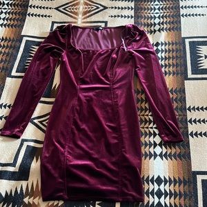 Deep red velvet long sleeve bodycon mini dress